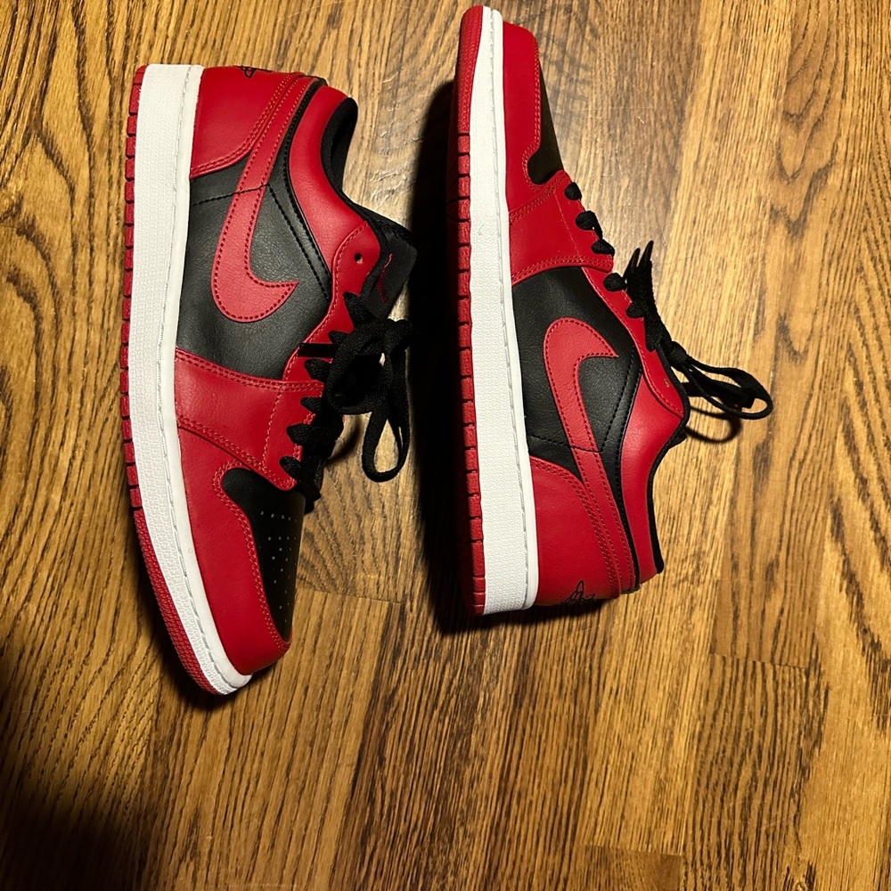 Jordan 1 low reverse bred; size 10 like new worn once never outside